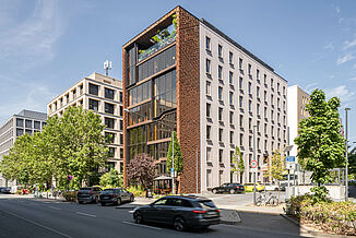 Street view of the Lindley Lindenberg Hotel in Frankfurt.