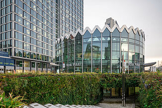 Rotunda is a free-standing circular mixed-use building in Warsaw.