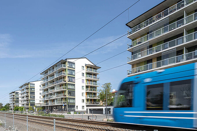 Quiet living despite dynamic surroundings Quiet living despite dynamic surroundings