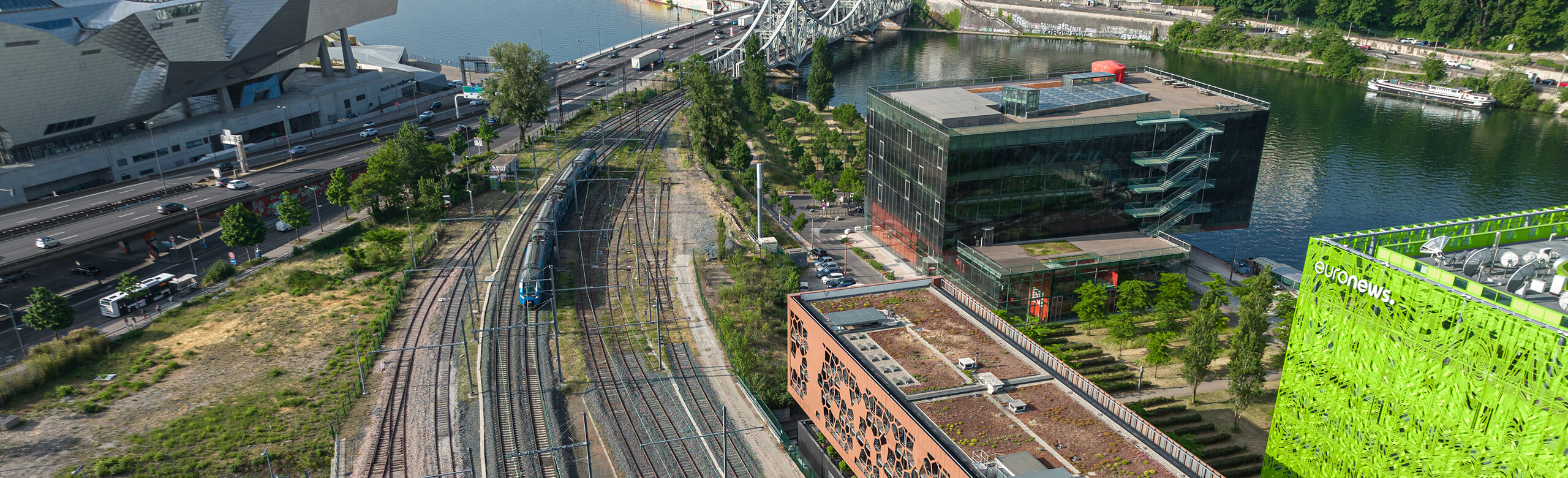 MOB Hotel directly on the railway tracks in Lyon.